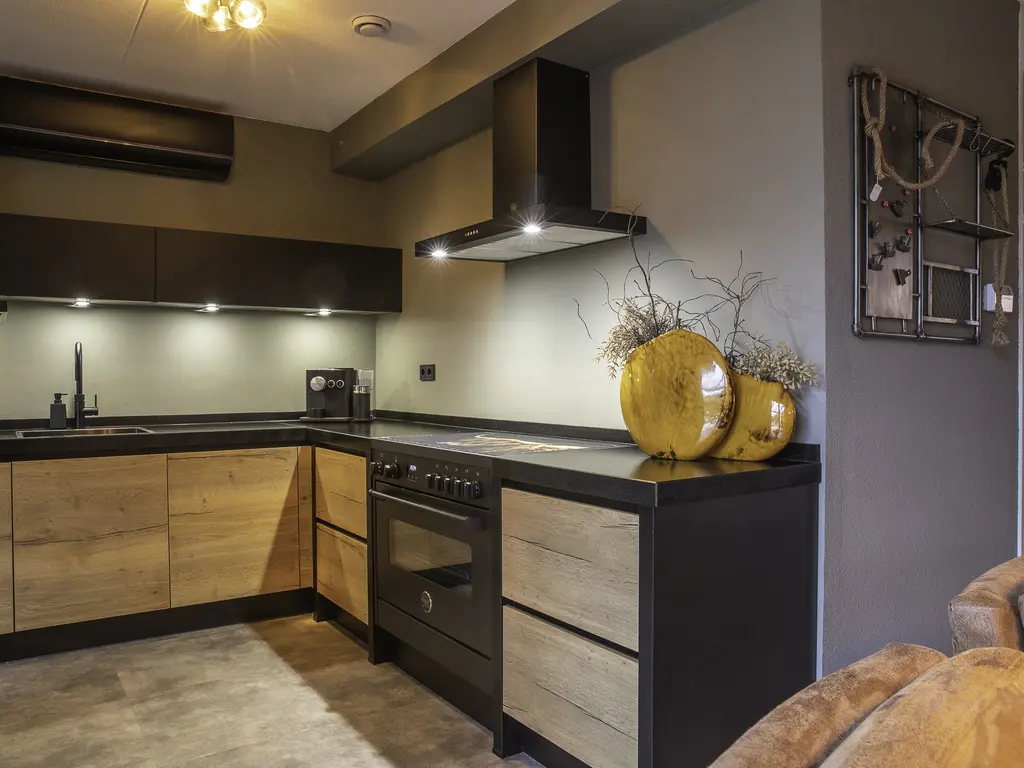 Meidoornlaan 4, NIEUWE PEKELA