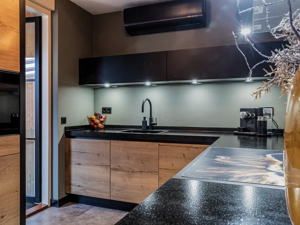 Meidoornlaan 4, NIEUWE PEKELA