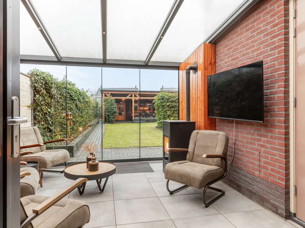 Meidoornlaan 4, NIEUWE PEKELA