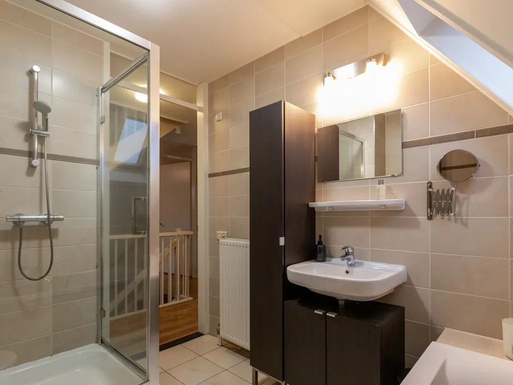 Meidoornlaan 4, NIEUWE PEKELA