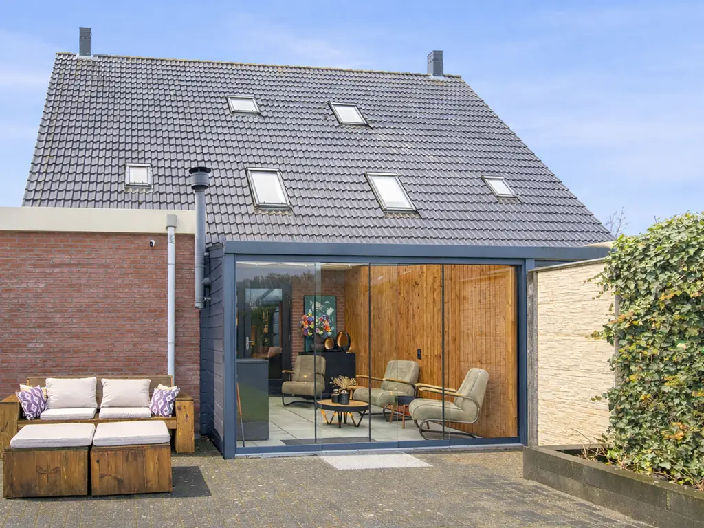 Meidoornlaan 4, NIEUWE PEKELA