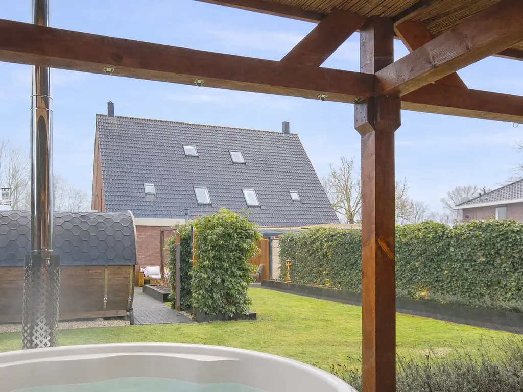 Meidoornlaan 4, NIEUWE PEKELA