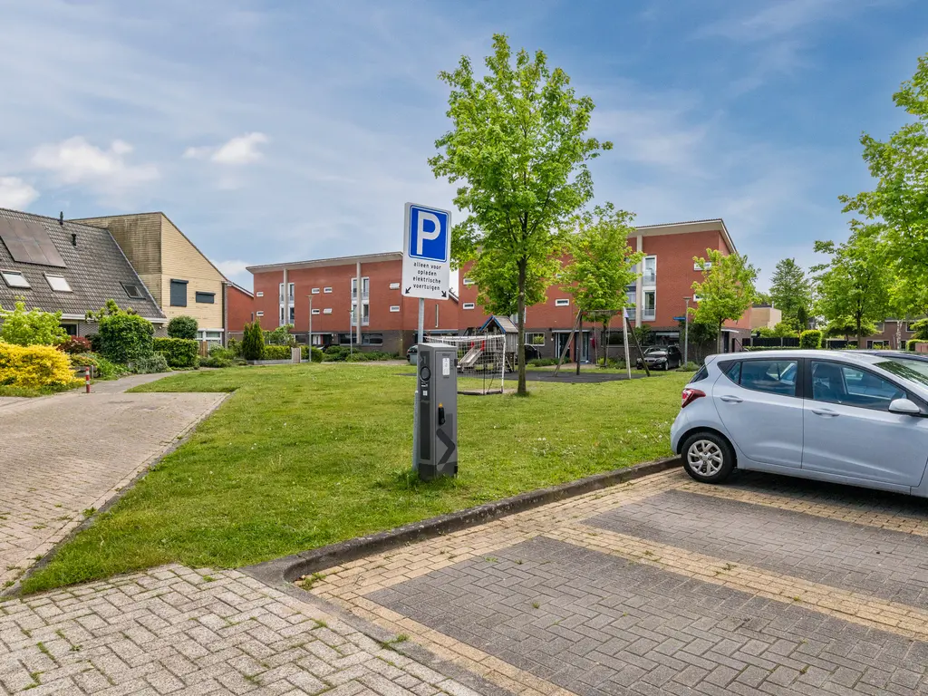 Saffierstoep 90, ASSEN