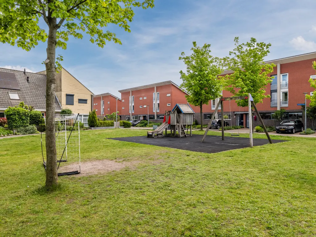 Saffierstoep 90, ASSEN
