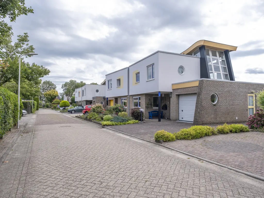 Weegbree 19, HOOGEVEEN