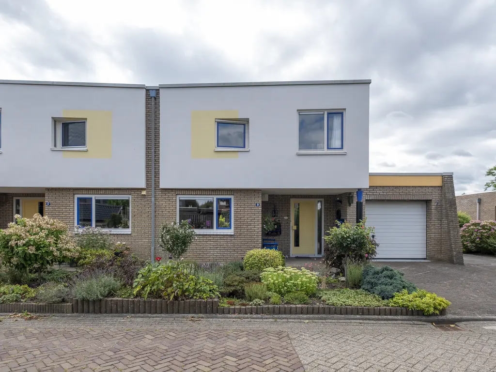 Weegbree 19, HOOGEVEEN