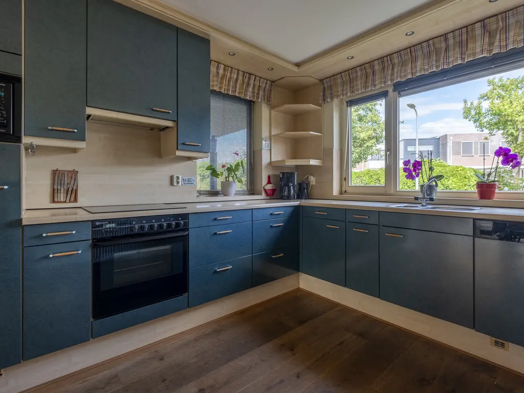 Weegbree 19, HOOGEVEEN