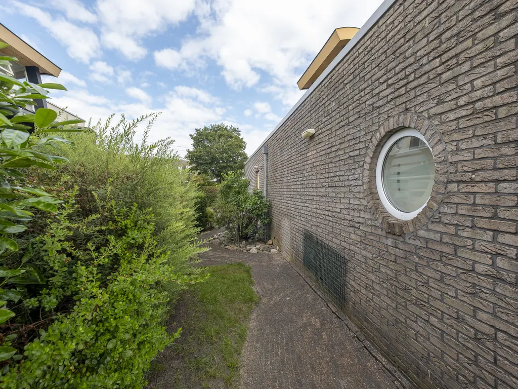 Weegbree 19, HOOGEVEEN