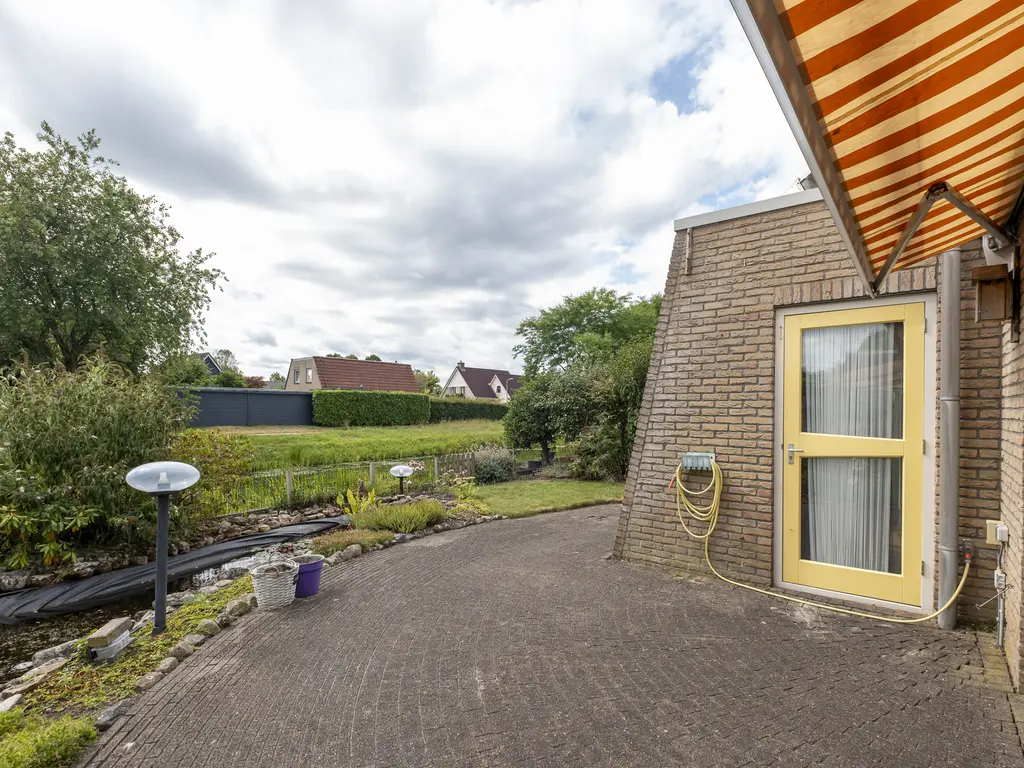 Weegbree 19, HOOGEVEEN