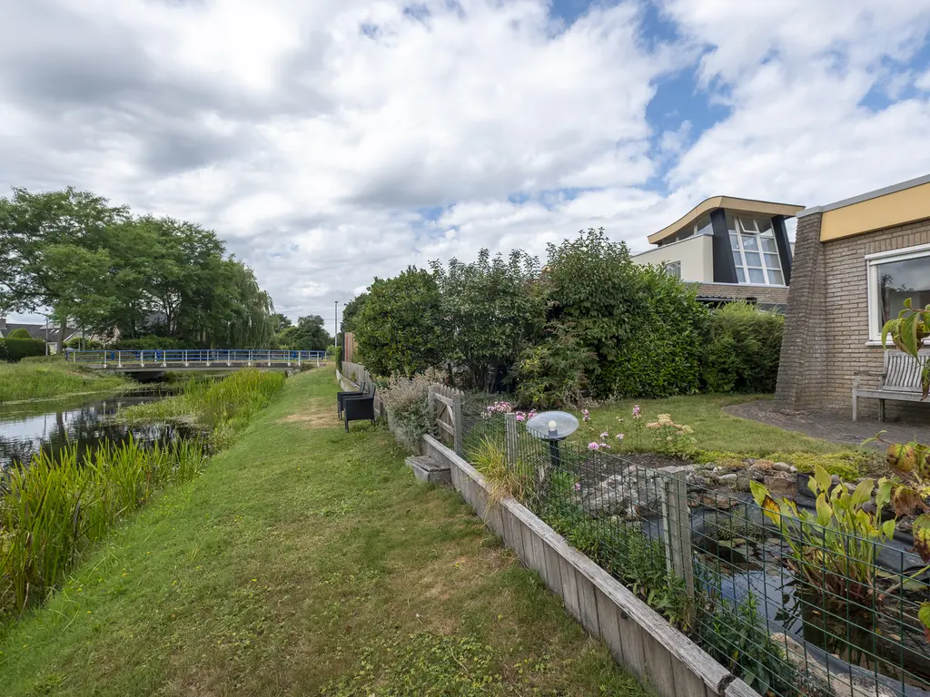 Weegbree 19, HOOGEVEEN
