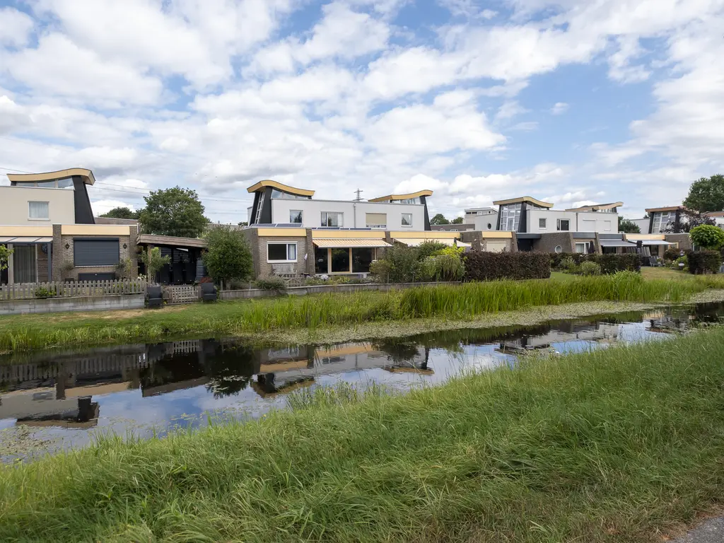 Weegbree 19, HOOGEVEEN
