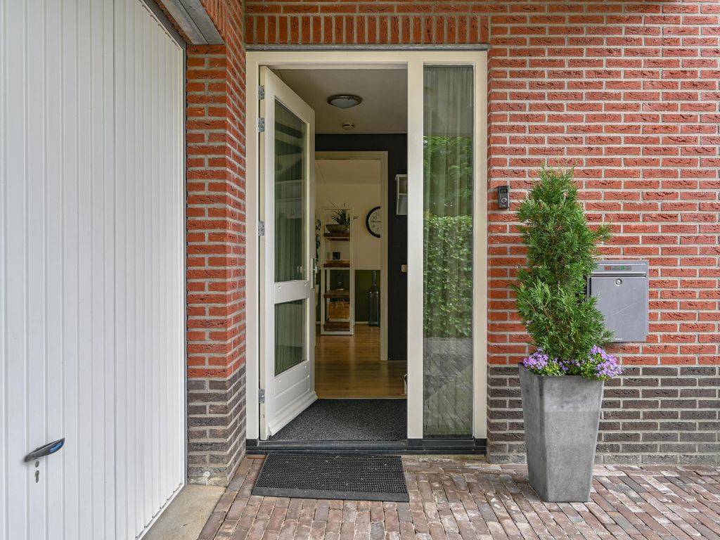 Ebbenhout 11, ASSEN