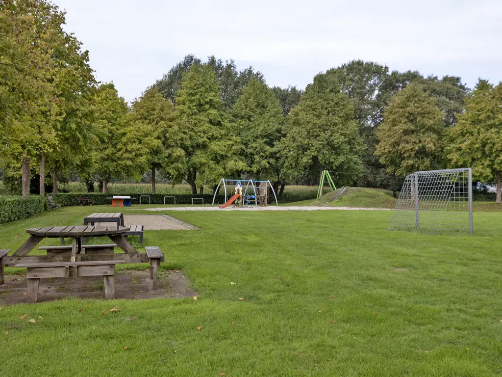 Esweg 4, GIETEN