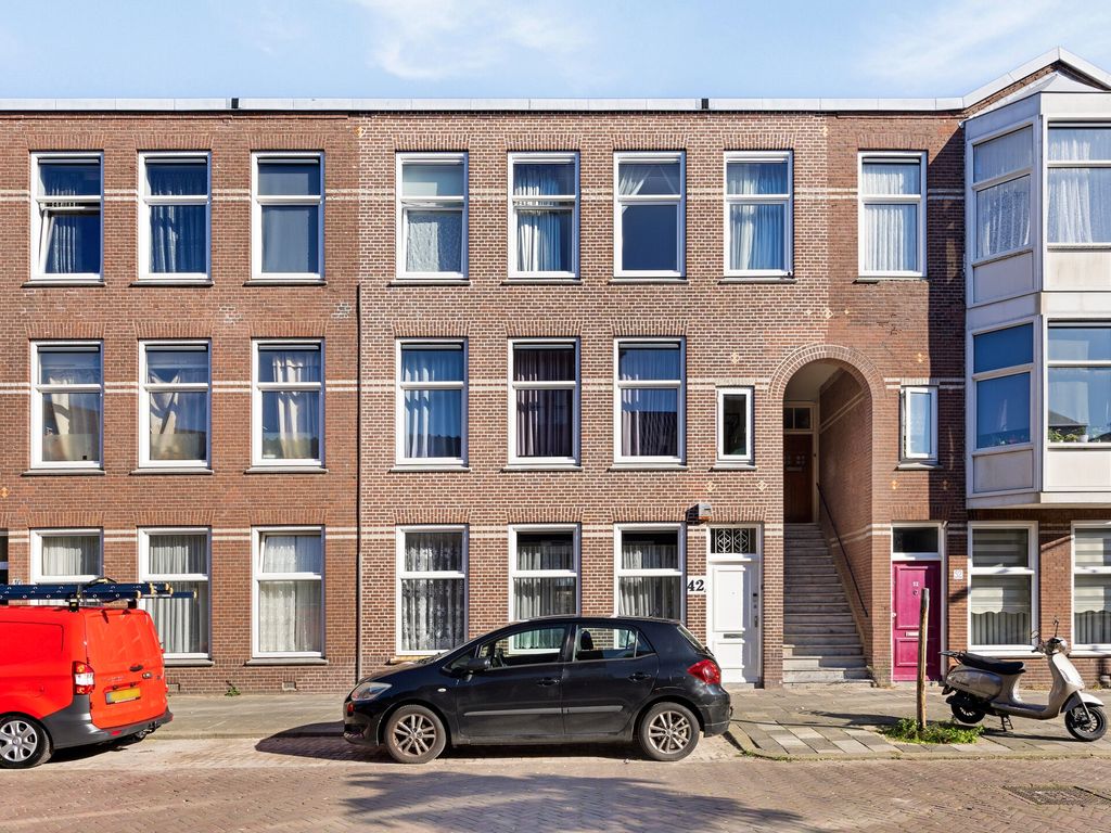 Deimanstraat 42, Den Haag