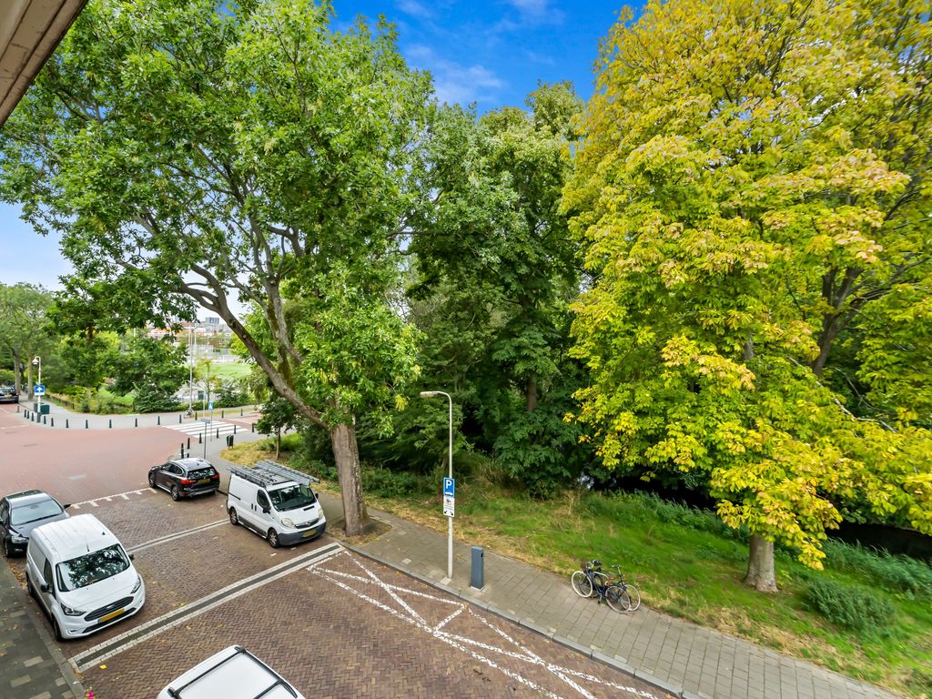 Sinjeur Semeynsweg 21, Den Haag