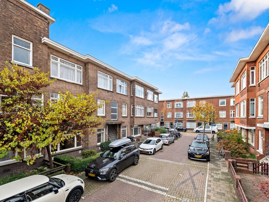 Koopmans Van Boekerenstraat 11, Den Haag