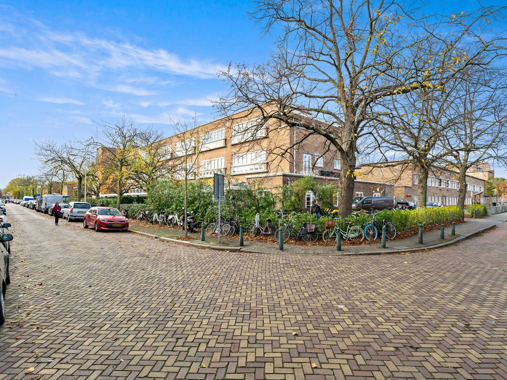 Capadosestraat 84, Den Haag