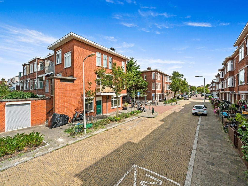 Elise van Calcarstraat 49, Den Haag