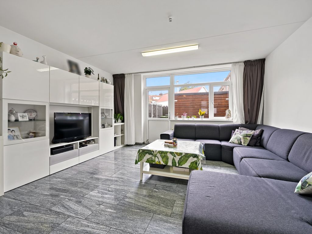 Van Oosterwijk Bruynstraat 1M, Den Haag