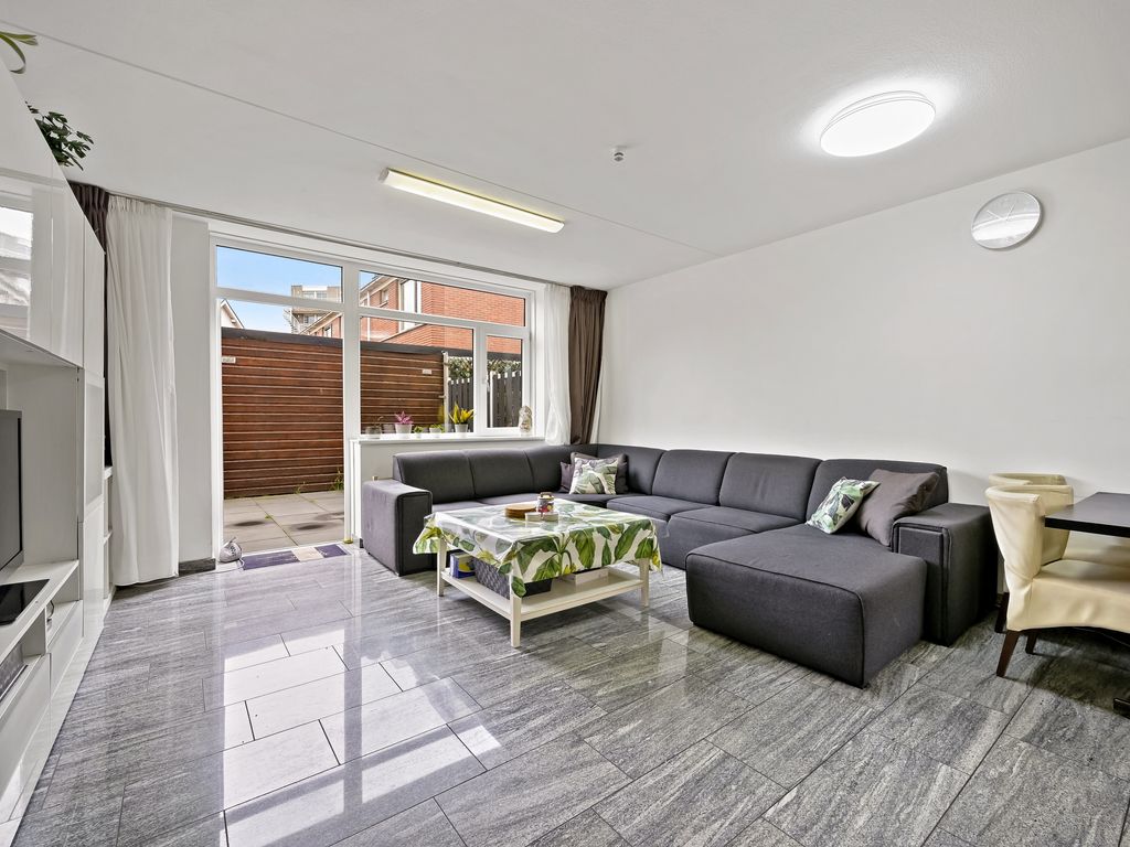 Van Oosterwijk Bruynstraat 1M, Den Haag