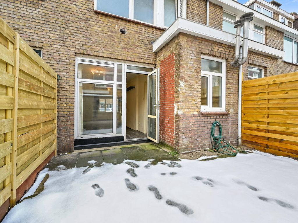 Boele van Hensbroekstraat 26, Den Haag