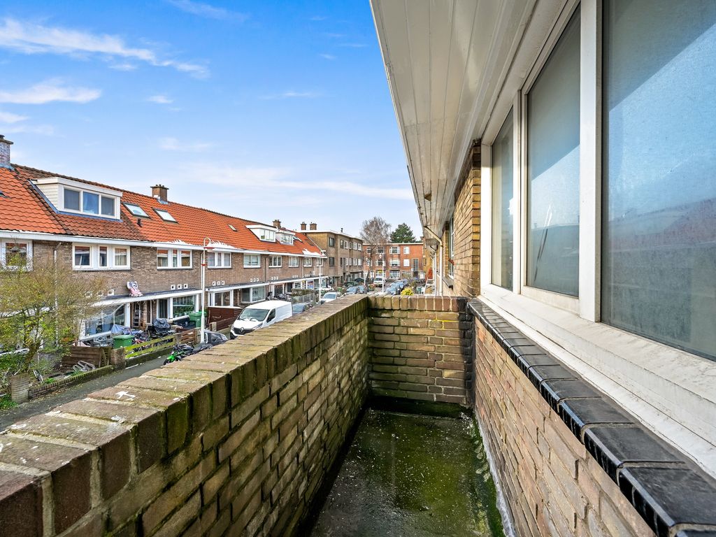 Boele van Hensbroekstraat 26, Den Haag