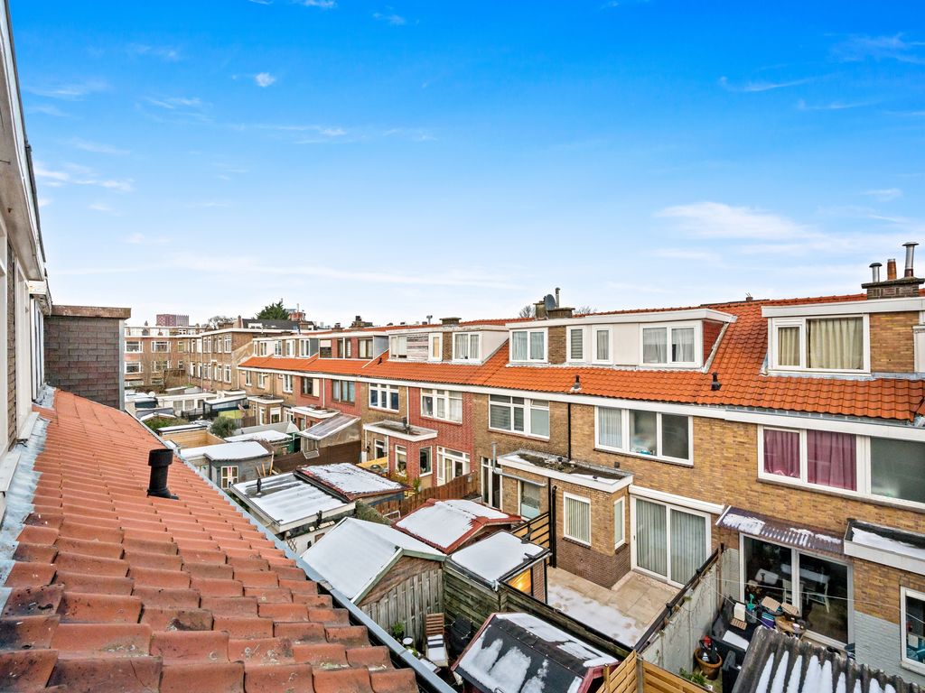 Boele van Hensbroekstraat 26, Den Haag