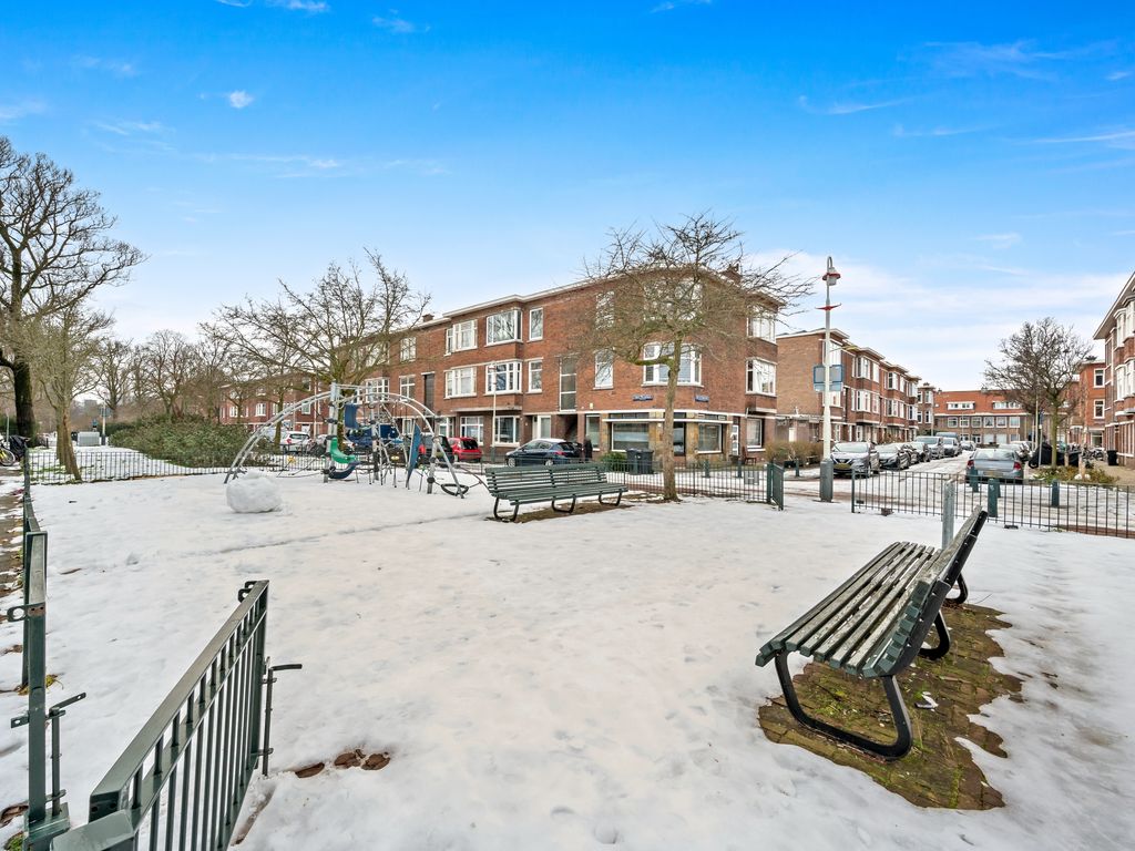 Boele van Hensbroekstraat 26, Den Haag