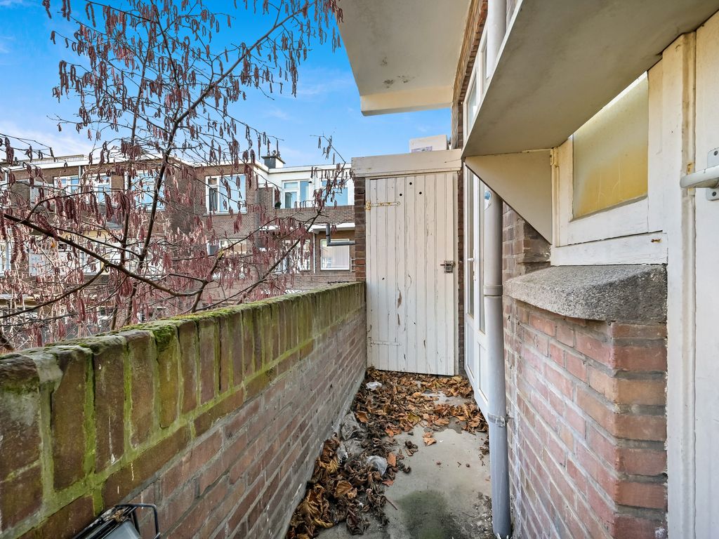 Koopmans van Boekerenstraat 64, Den Haag