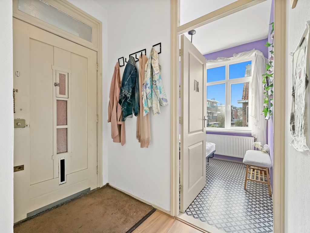 Koopmans van Boekerenstraat 64, Den Haag