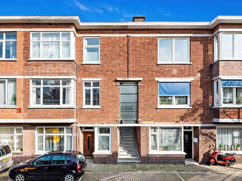 Koopmans van Boekerenstraat 64, Den Haag