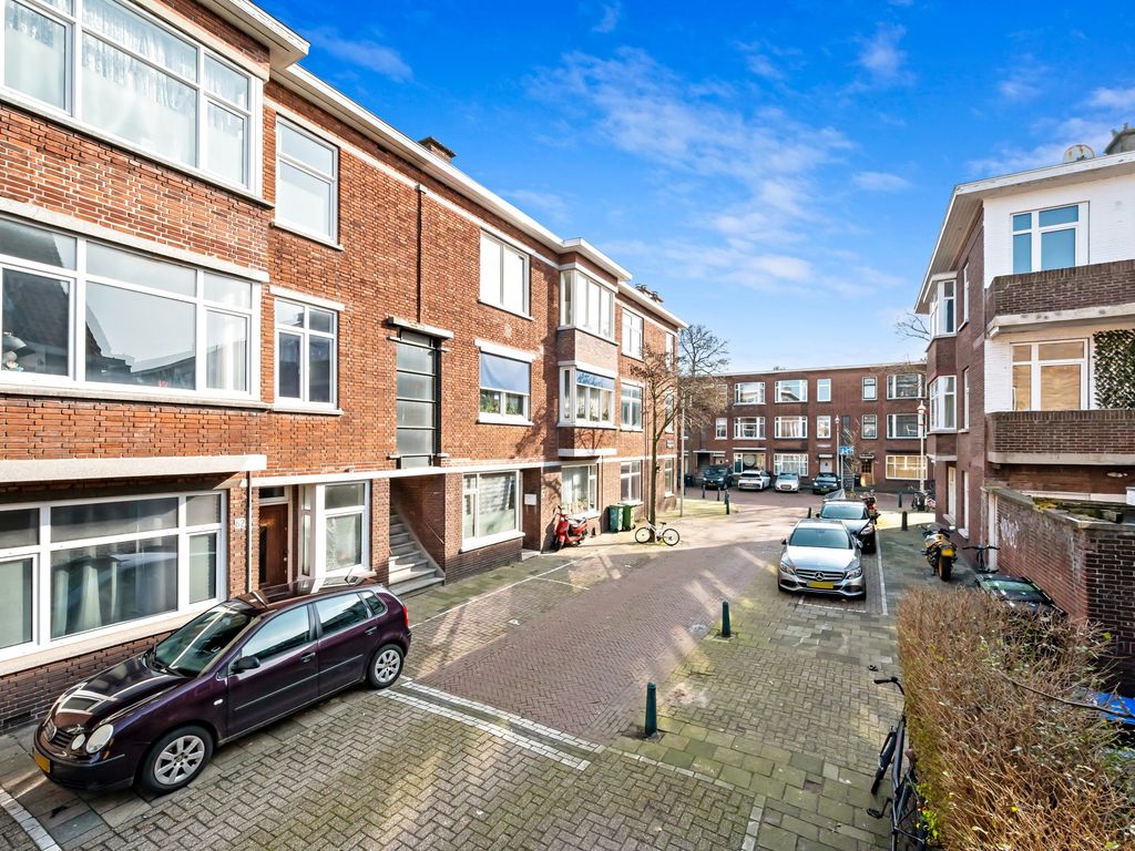 Koopmans van Boekerenstraat 64, Den Haag