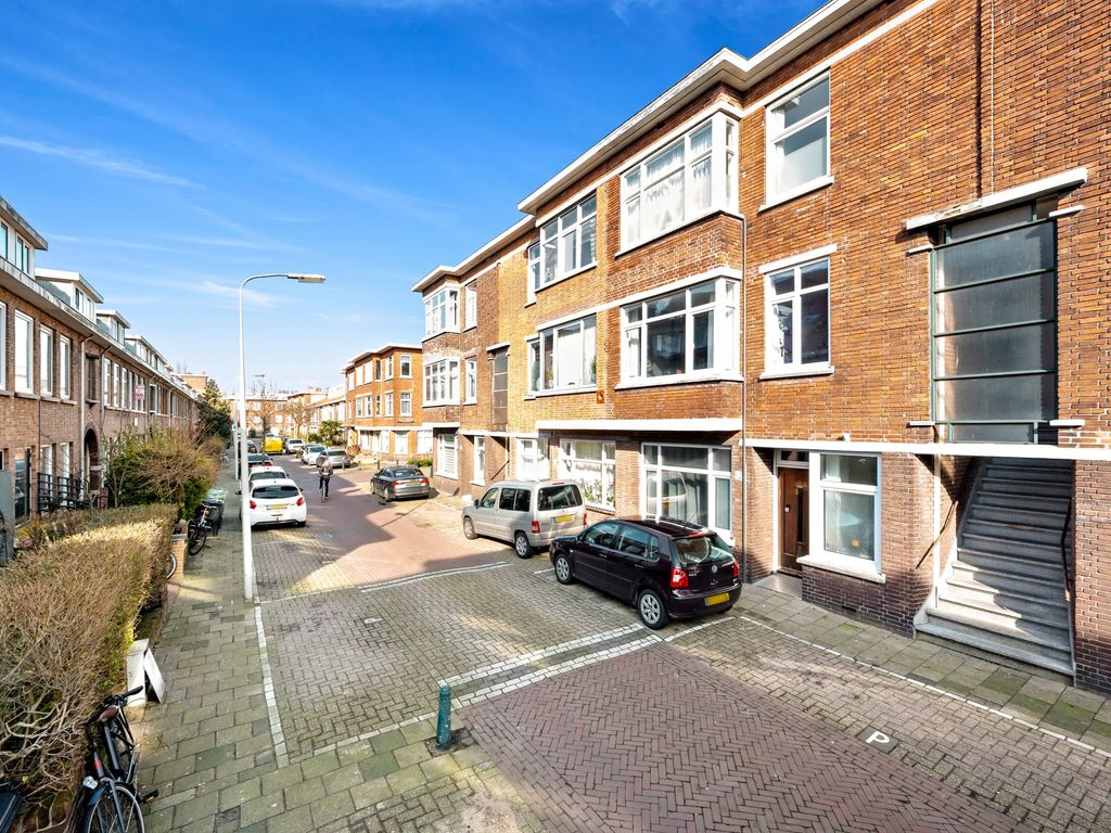 Koopmans van Boekerenstraat 64, Den Haag