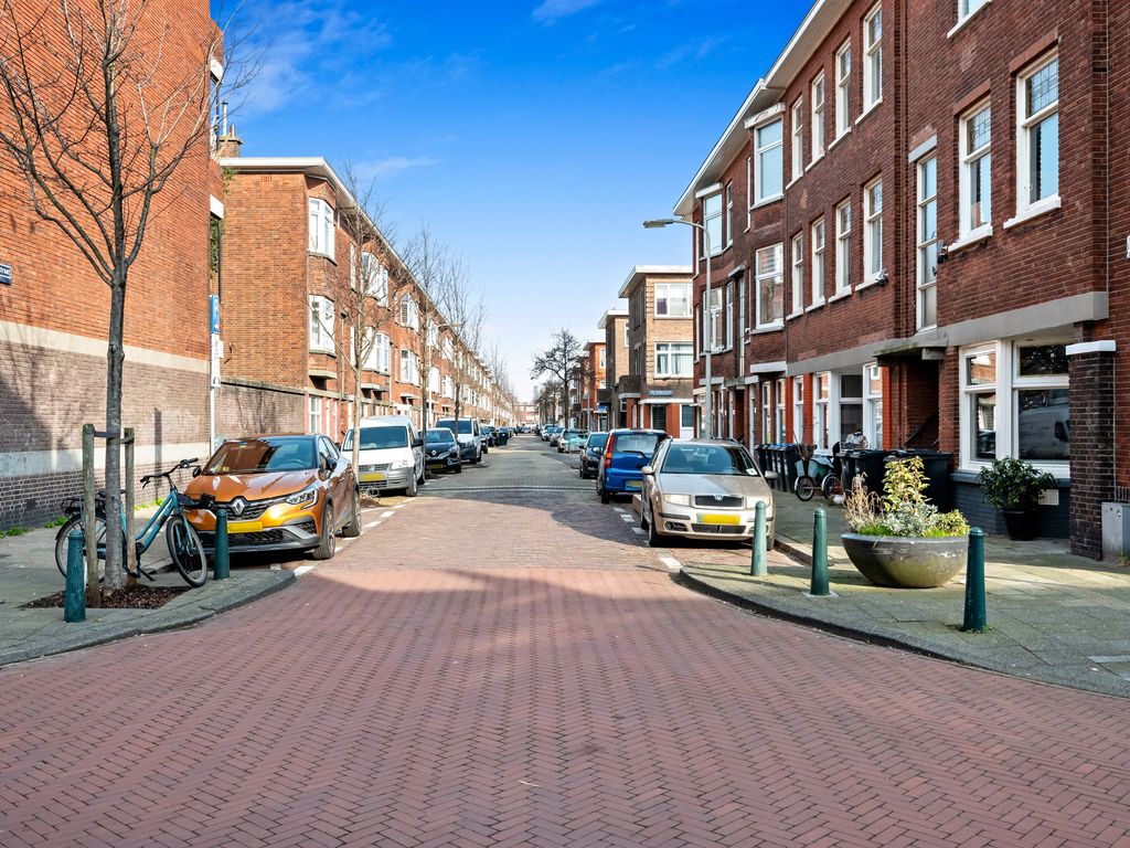 Koopmans van Boekerenstraat 64, Den Haag