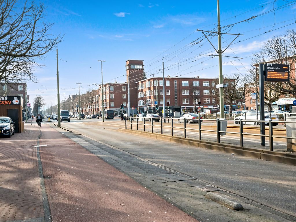 Koopmans van Boekerenstraat 64, Den Haag
