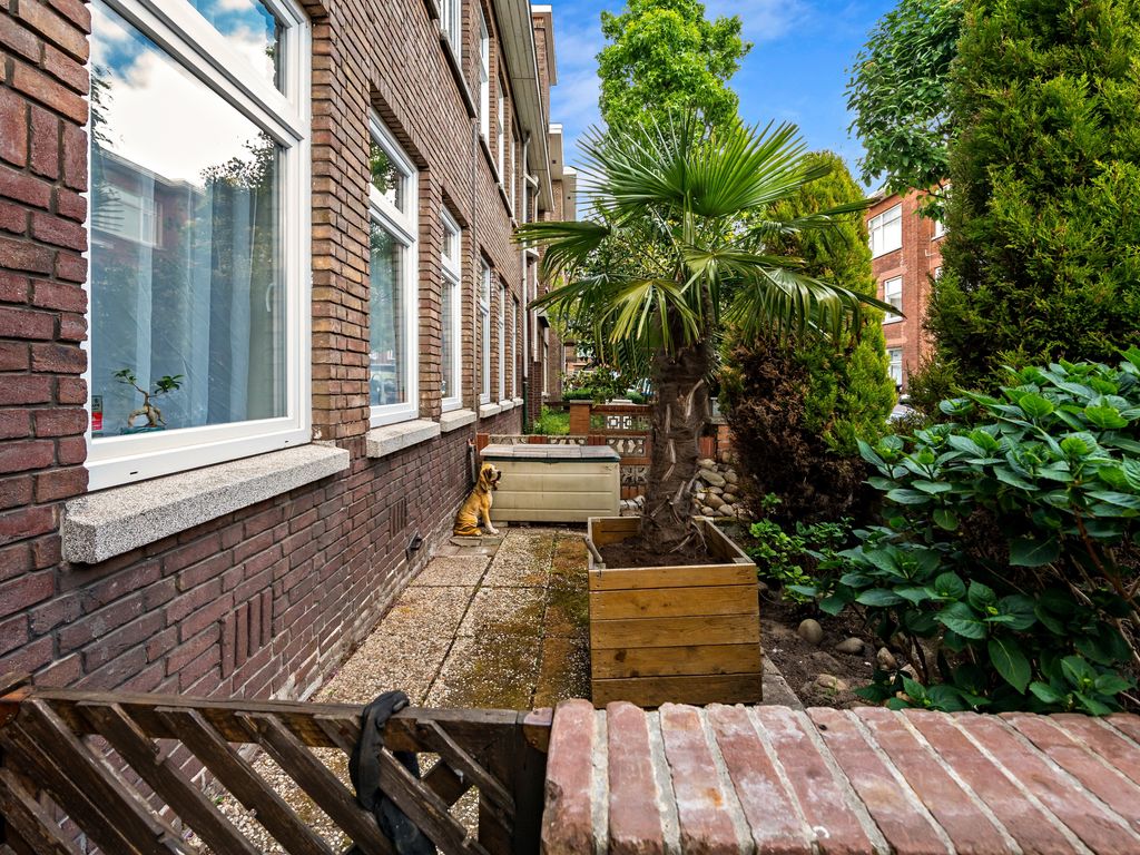 Koopmans van Boekerenstraat 25, Den Haag