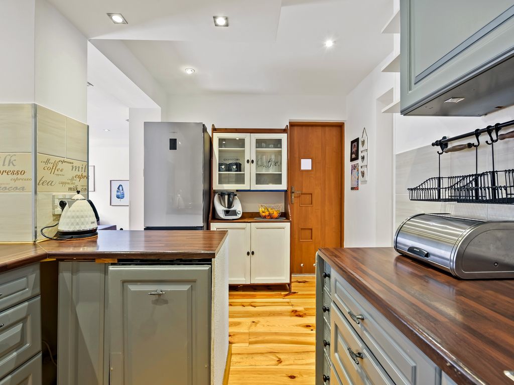 Koopmans van Boekerenstraat 25, Den Haag