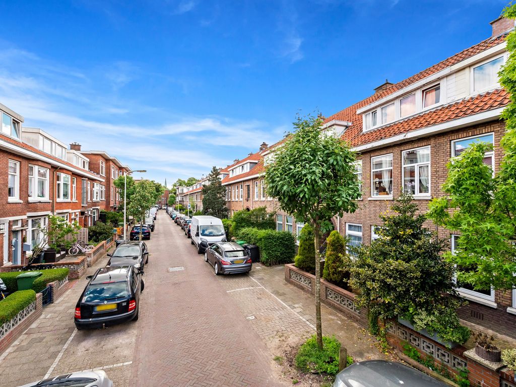 Koopmans van Boekerenstraat 25, Den Haag