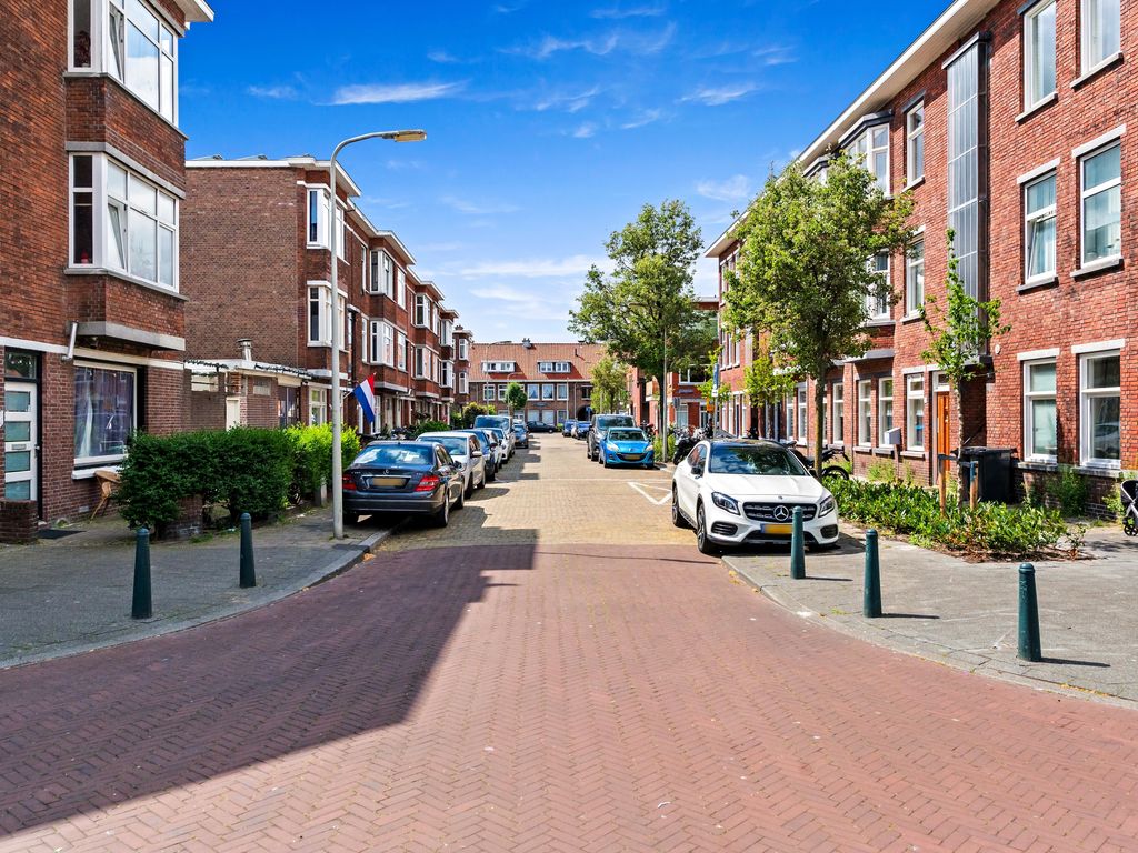 Koopmans van Boekerenstraat 25, Den Haag