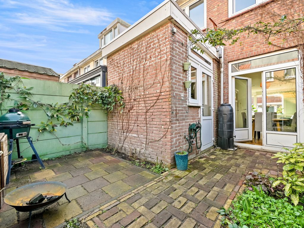 Van Oosterwijk Bruynstraat 14, Den Haag