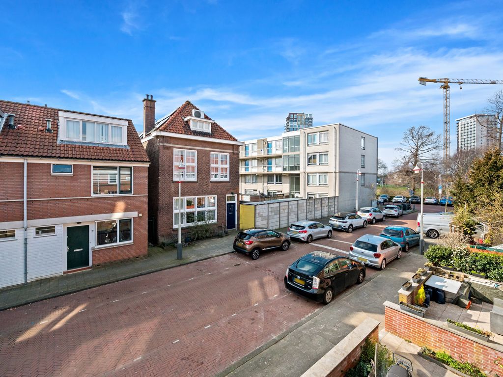 Van Oosterwijk Bruynstraat 14, Den Haag