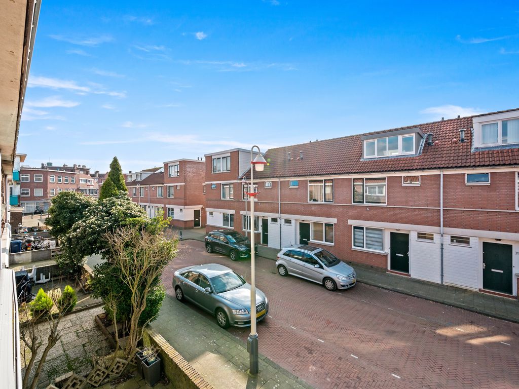 Van Oosterwijk Bruynstraat 14, Den Haag