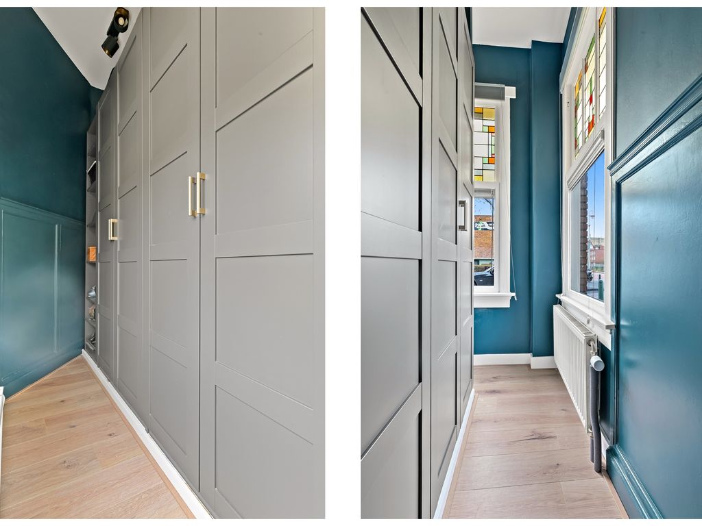 Aarnout Drostlaan 1, Den Haag