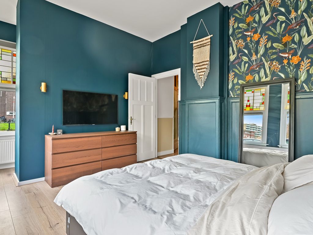 Aarnout Drostlaan 1, Den Haag