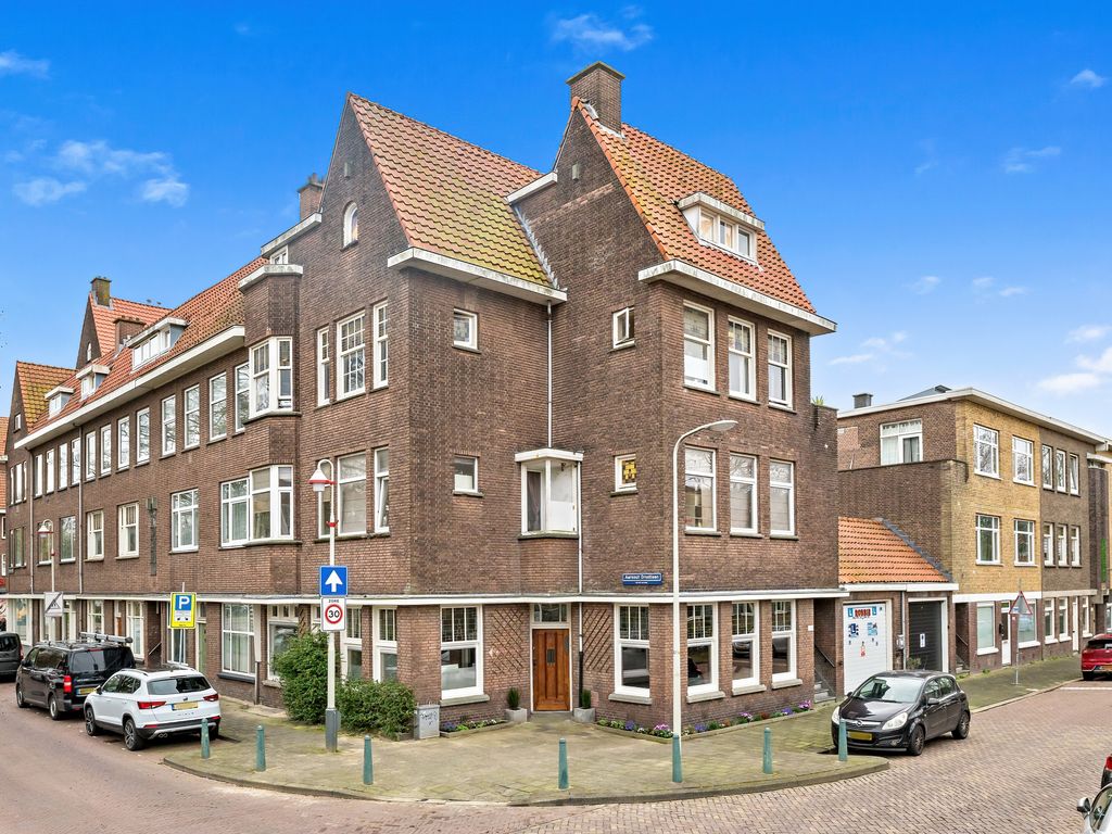 Aarnout Drostlaan 1, Den Haag