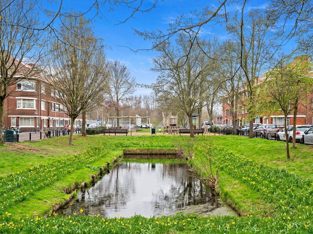 Aarnout Drostlaan 1, Den Haag