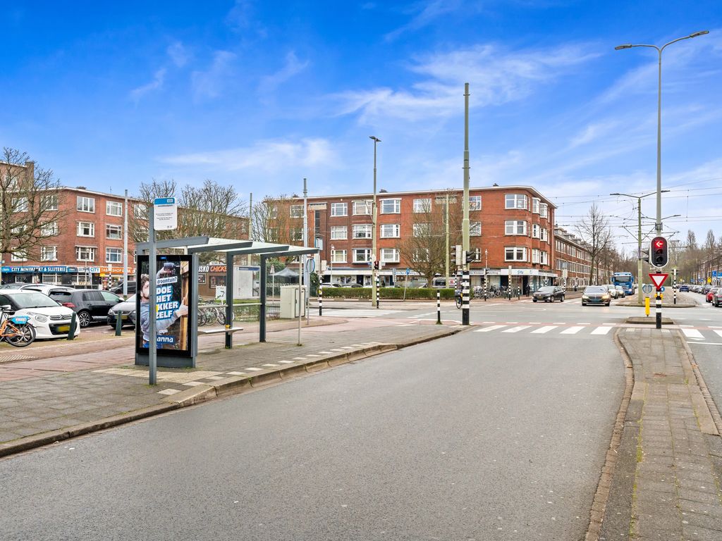 Aarnout Drostlaan 1, Den Haag