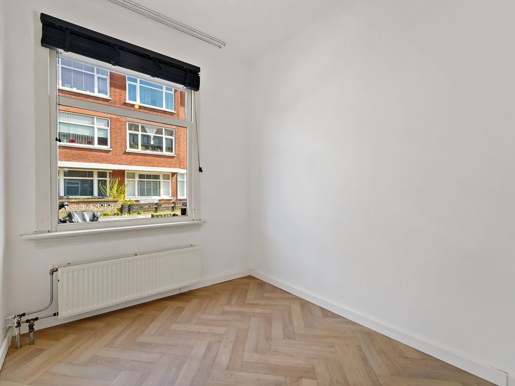 Koopmans van Boekerenstraat 49, Den Haag