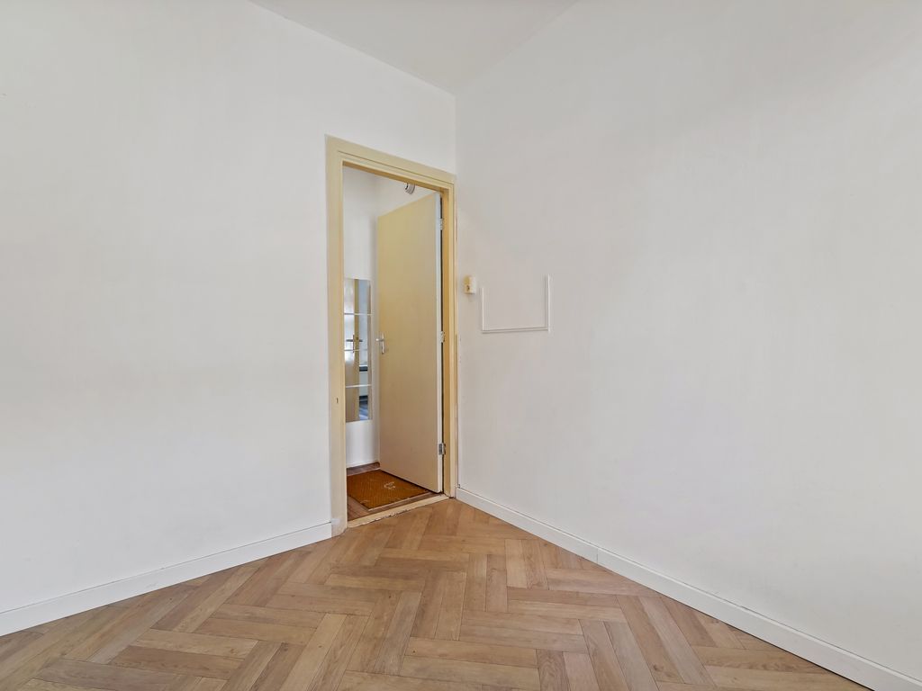 Koopmans van Boekerenstraat 49, Den Haag