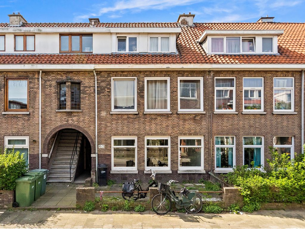Koopmans van Boekerenstraat 49, Den Haag